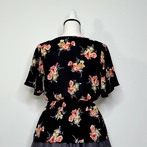 SIENNA SKY Floral Blouse - Picture 7 of 14